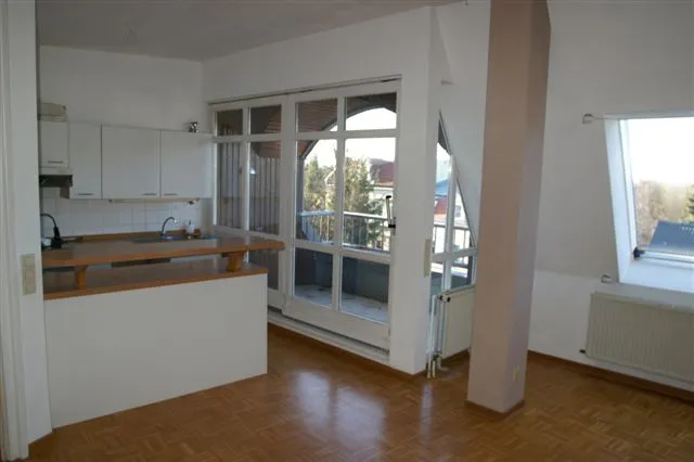 Helle 3-Zimmer-Dachgeschosswohnung mit sonniger Terrasse in Berlin-Lichtenrade — photo 1